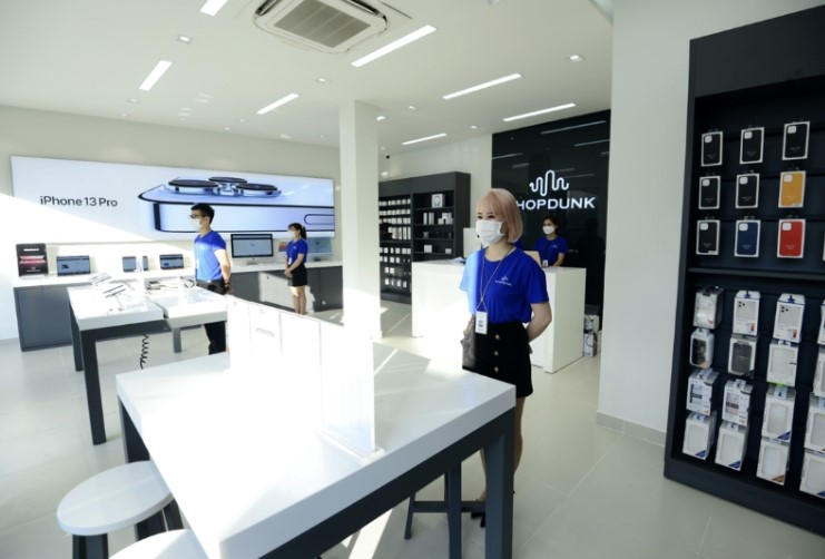 ShopDunk - Địa chỉ tin cậy để đón đầu xu hướng iPhone 17